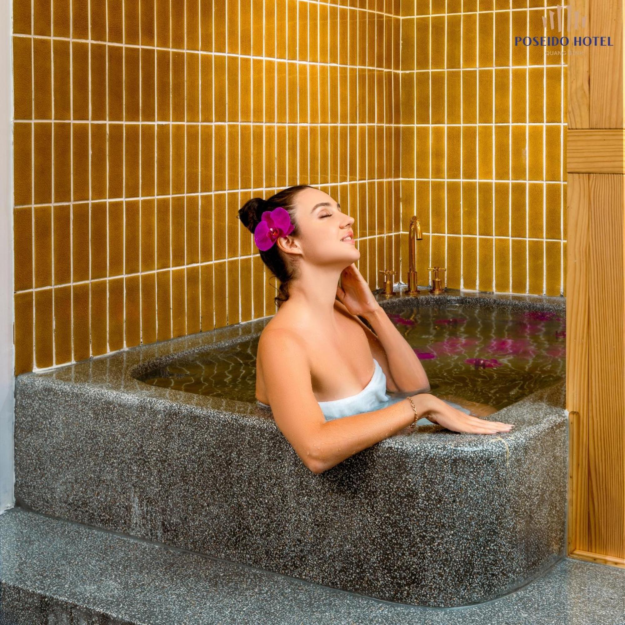Poseido Hotel Quang Binh Донгхой Экстерьер фото