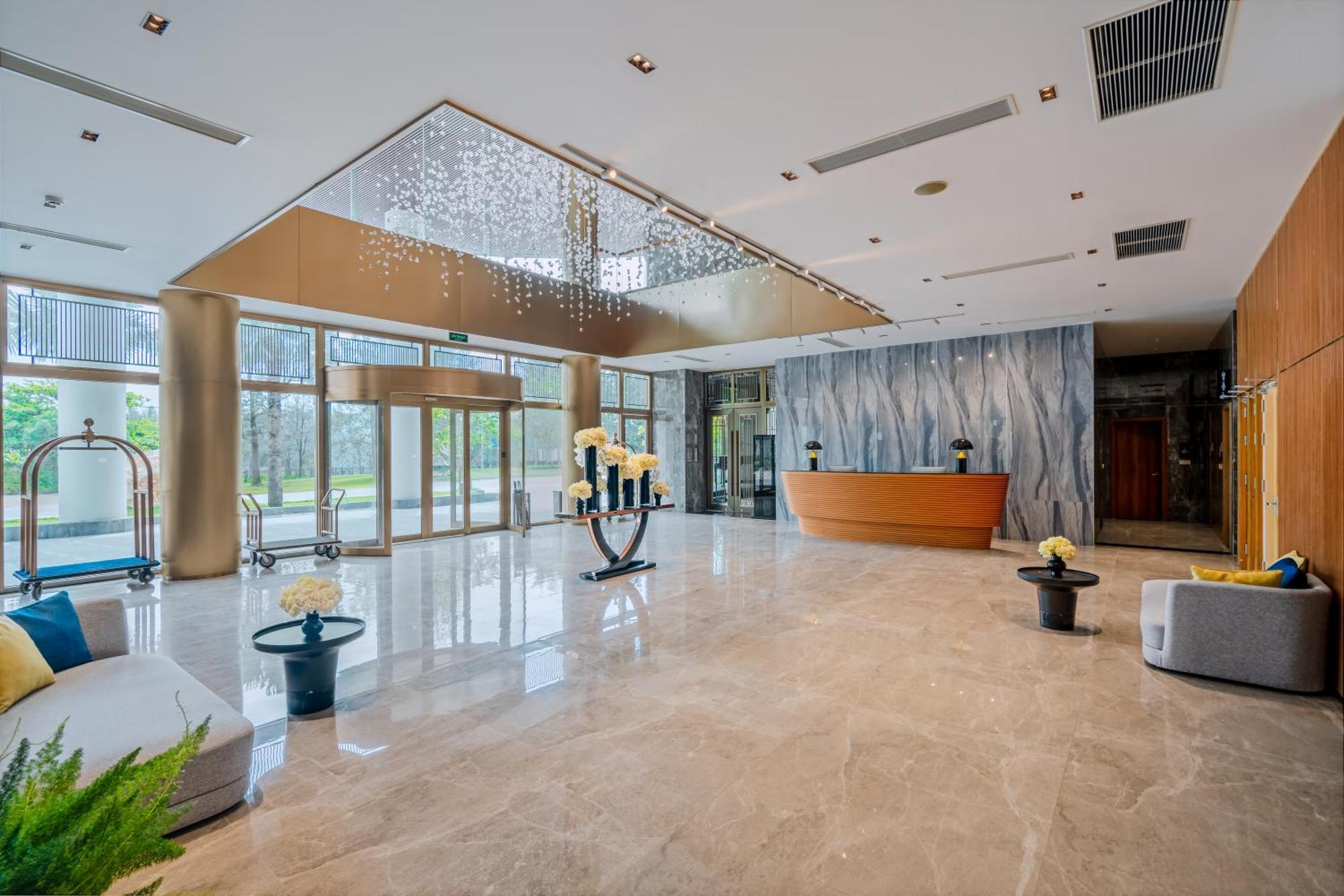 Poseido Hotel Quang Binh Донгхой Экстерьер фото