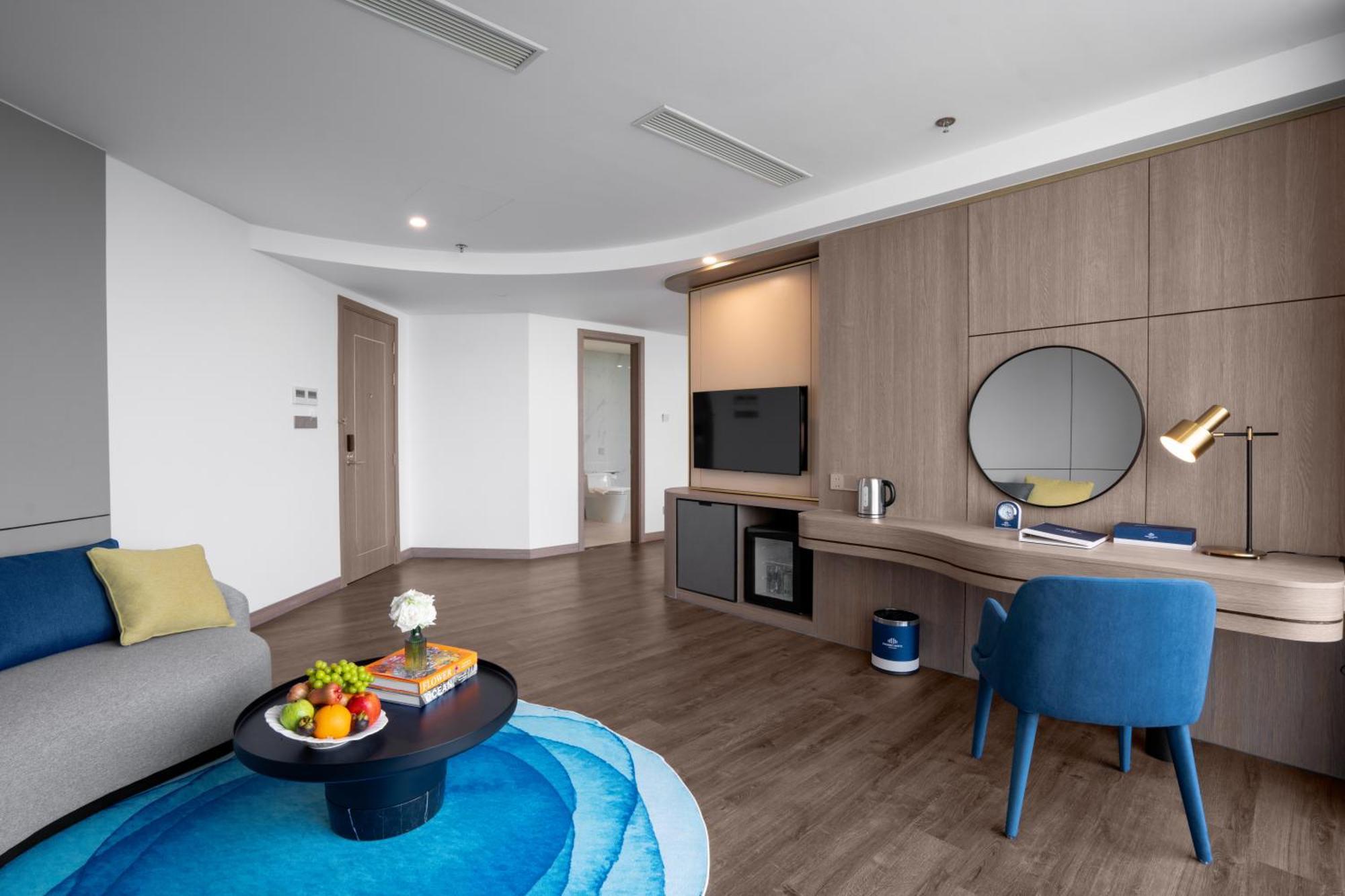 Poseido Hotel Quang Binh Донгхой Экстерьер фото