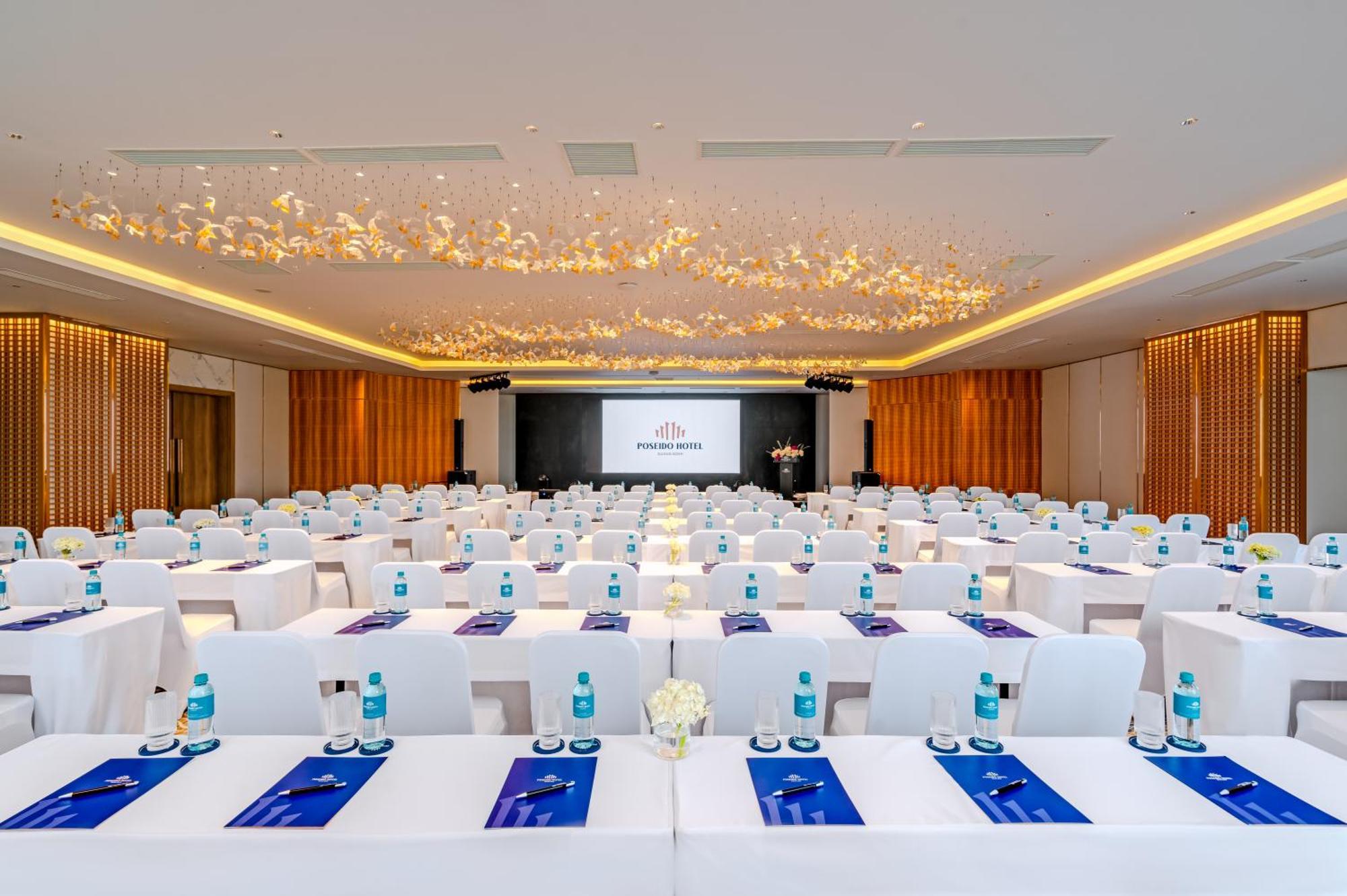 Poseido Hotel Quang Binh Донгхой Экстерьер фото