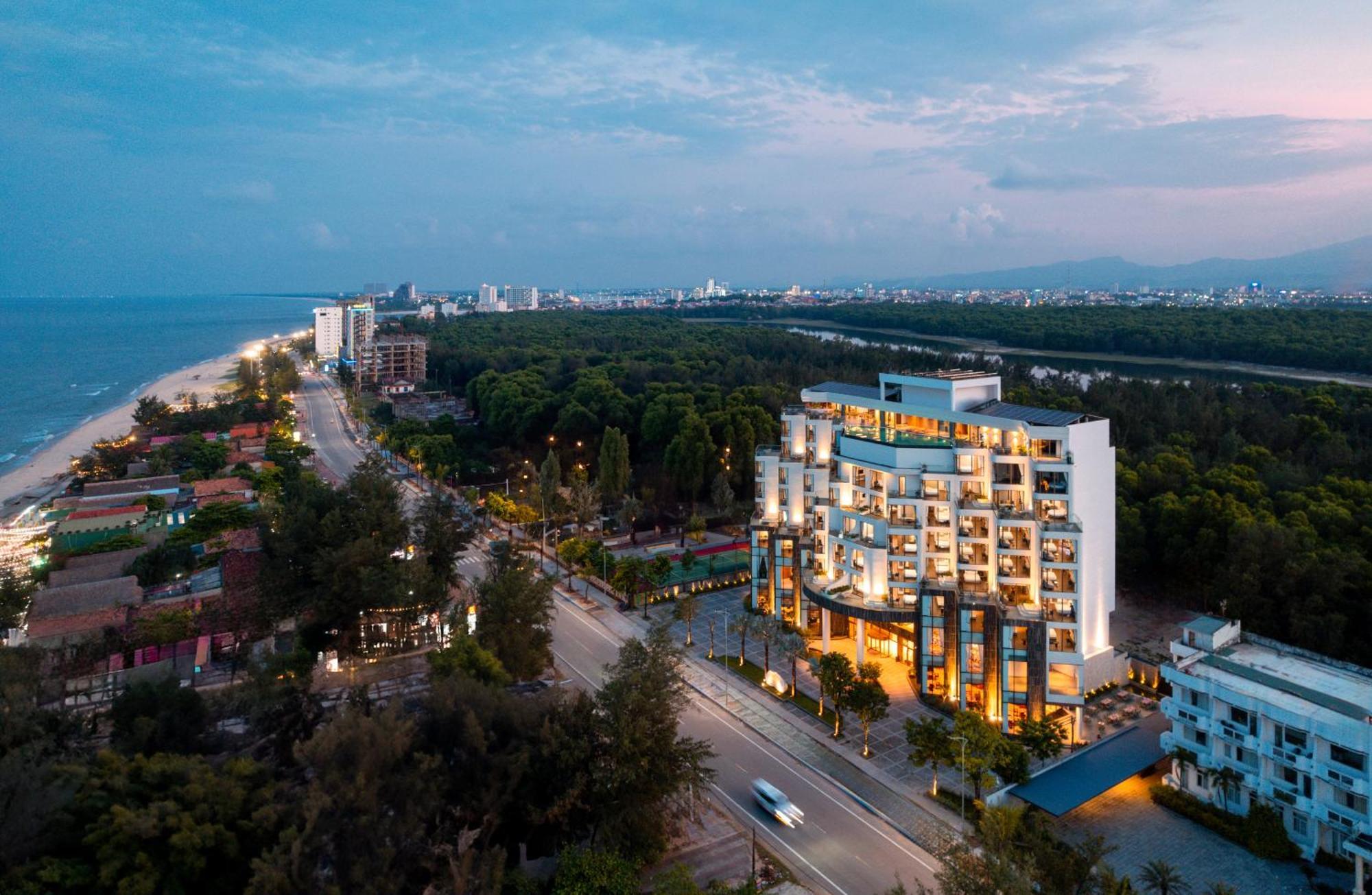 Poseido Hotel Quang Binh Донгхой Экстерьер фото